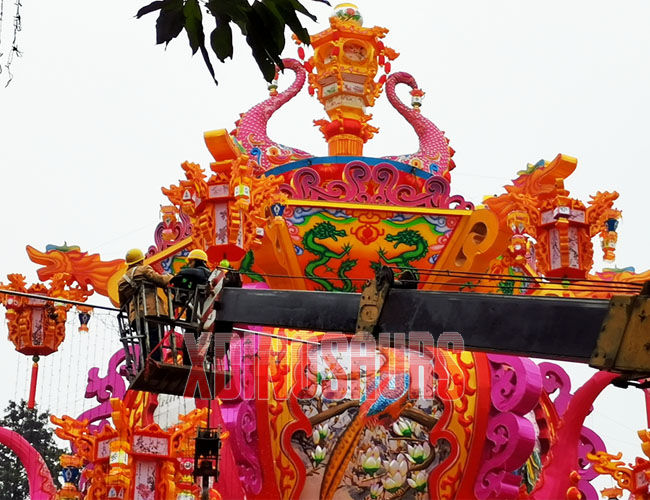 Install Big Chinese Lantern Decoration Install Big Chinese Lantern Decoration