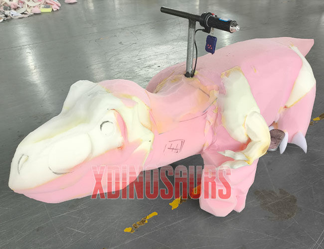 Sculpture Dinosaur Car
