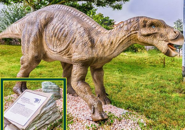 Rock Sign and Animatronic Iguanodon