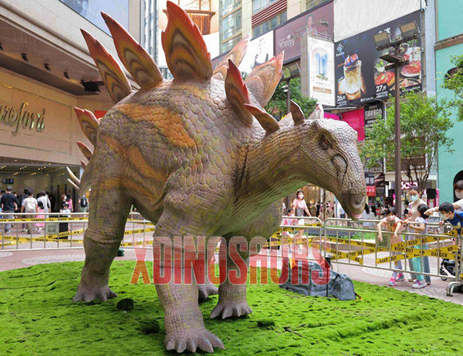 Animatronic Stegosaurus for Entrance Theater