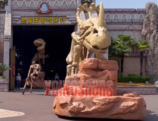 Dinosaur Fossil Parade Floats